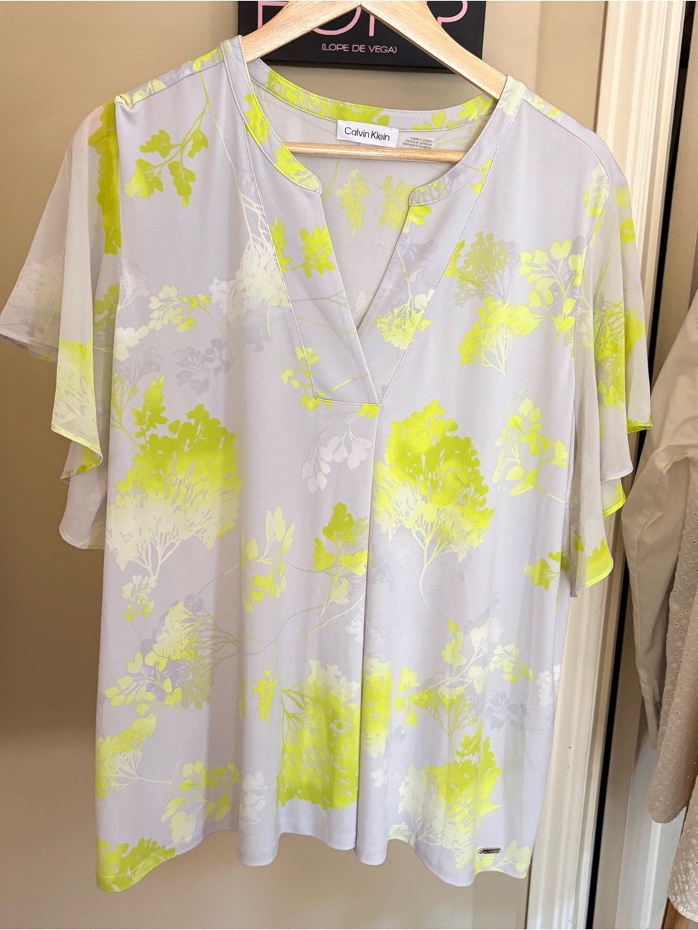 Calvin Klein Light Gray Blouse with Neon Yellow Floral Print 2X